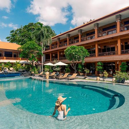 Wina Holiday Villa Kuta Lombok Exterior foto