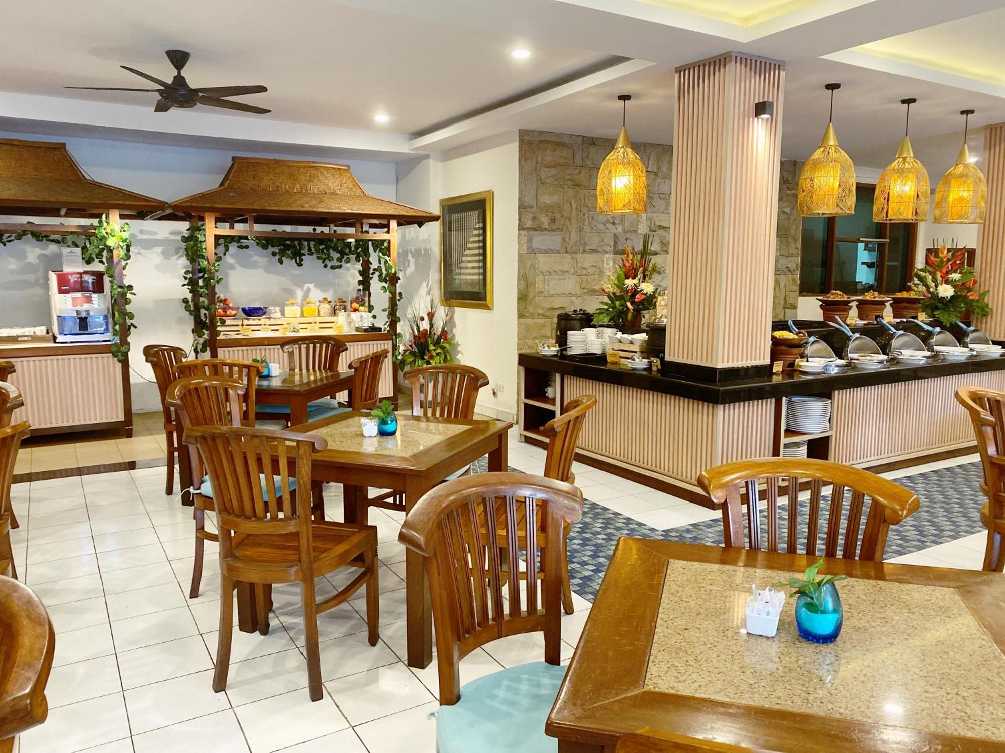 Wina Holiday Villa Kuta Lombok Exterior foto