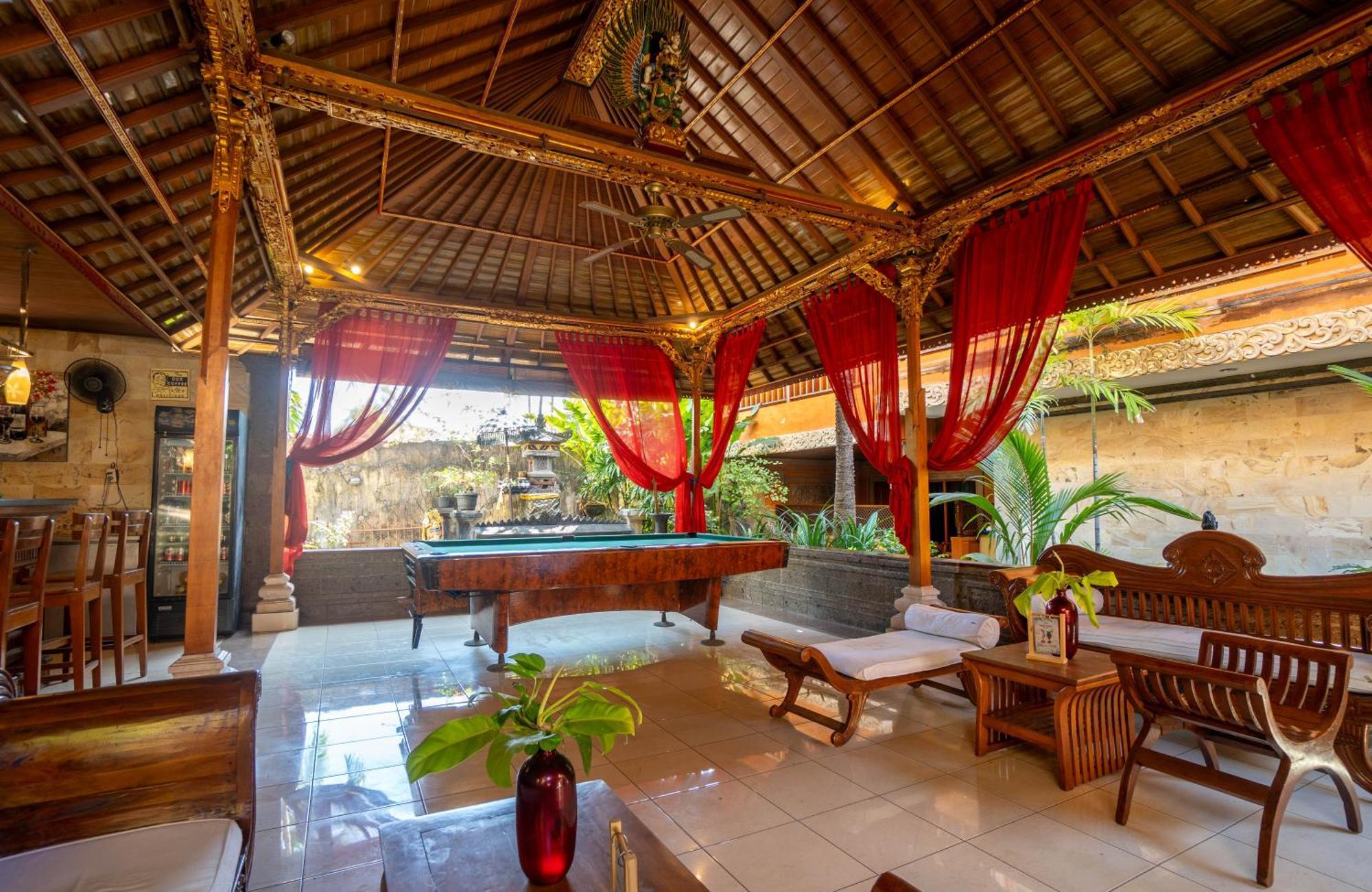 Wina Holiday Villa Kuta Lombok Exterior foto